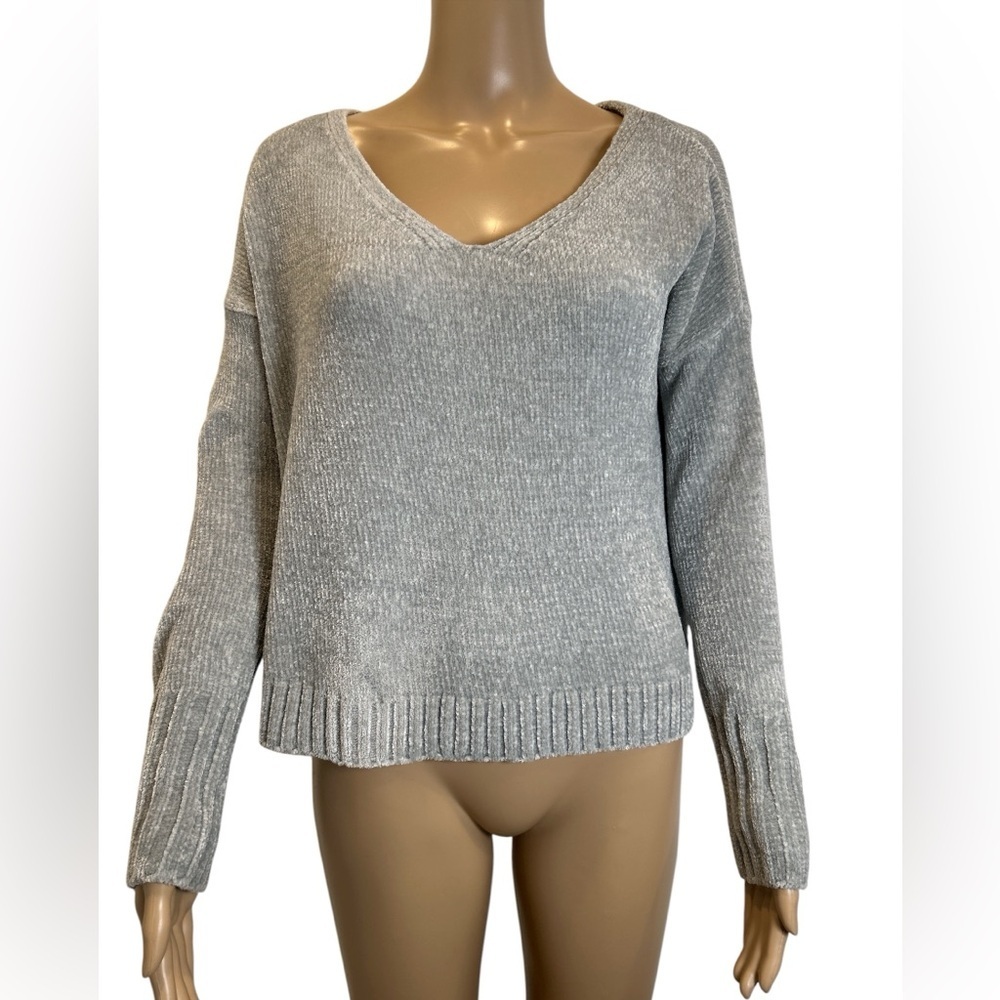 Hollister Chenille V-neckline Women's Gray V-Neck Pullover Sweater size XS